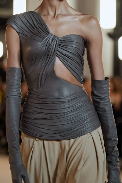 Look 52